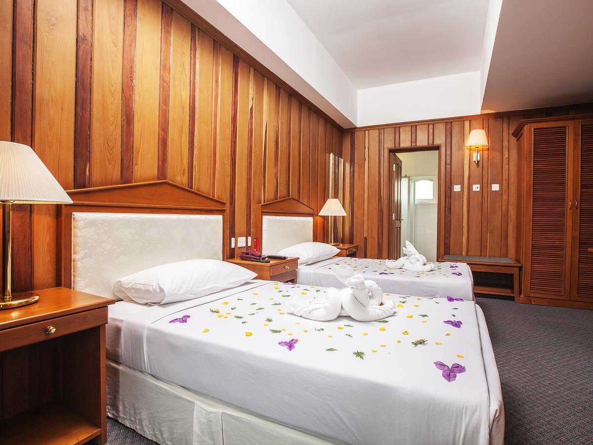 Aye Thar Yar Golf Resort Taunggyi Exterior photo