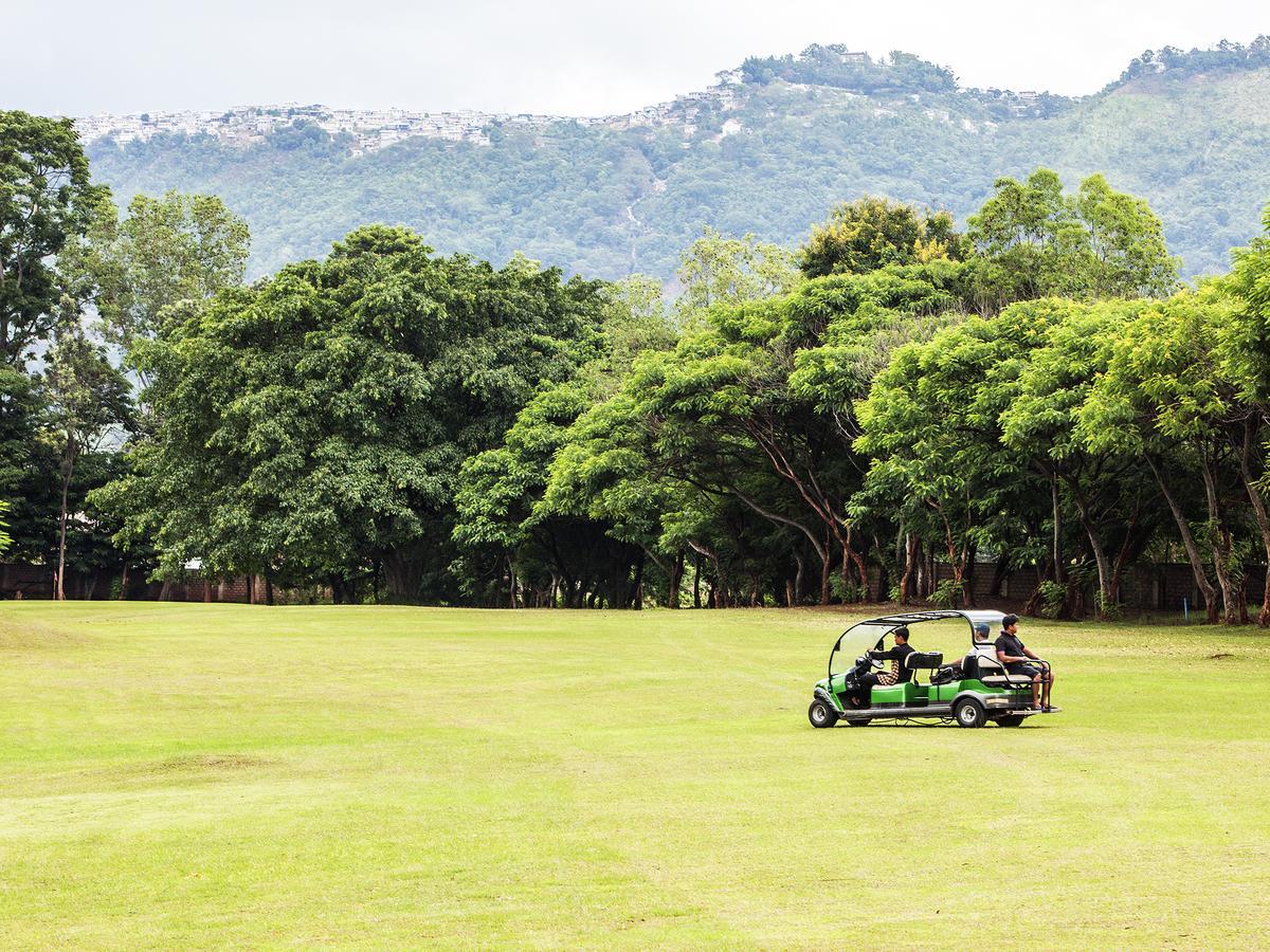 Aye Thar Yar Golf Resort Taunggyi Exterior photo