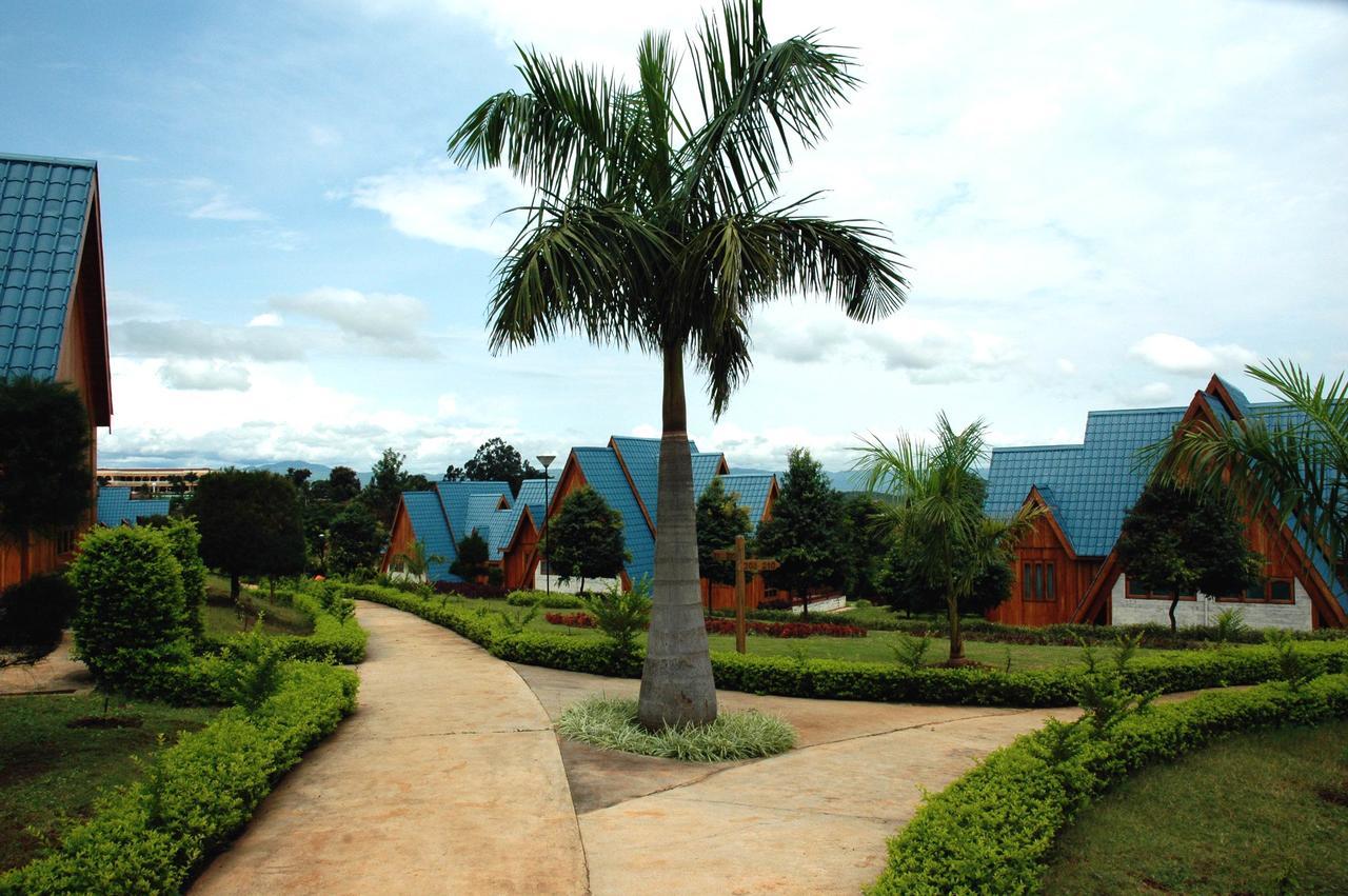Aye Thar Yar Golf Resort Taunggyi Exterior photo