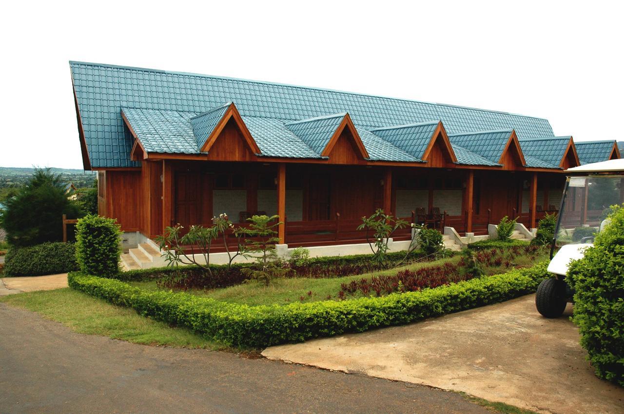 Aye Thar Yar Golf Resort Taunggyi Exterior photo