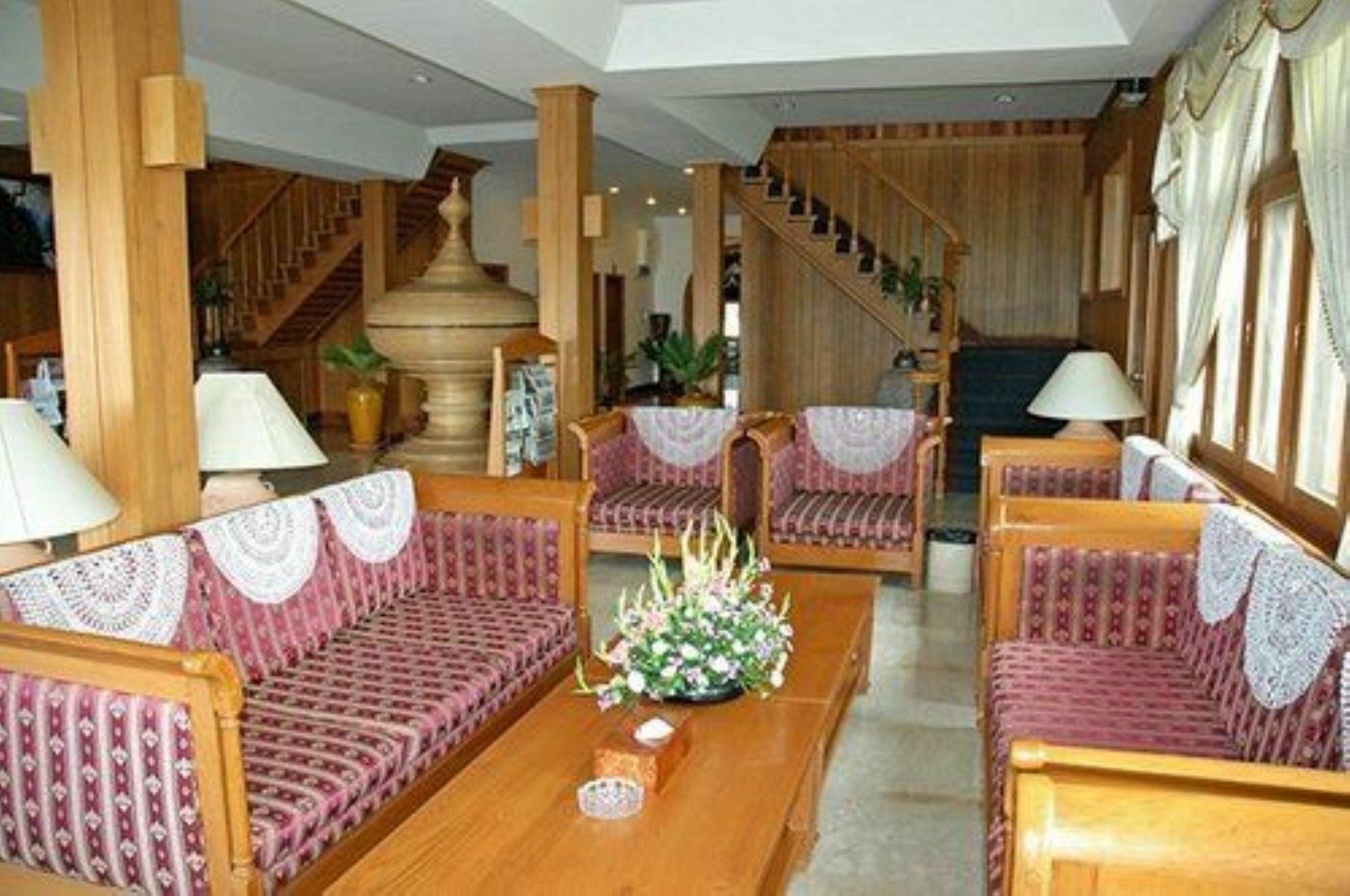 Aye Thar Yar Golf Resort Taunggyi Exterior photo